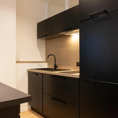 Le Merveilleux De Godron Νανσύ